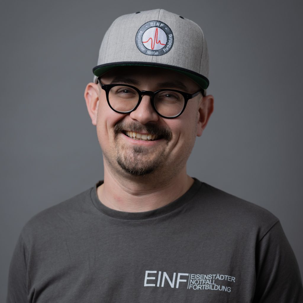 Dr. Martin Nehrer Dr. Martin Nehrer